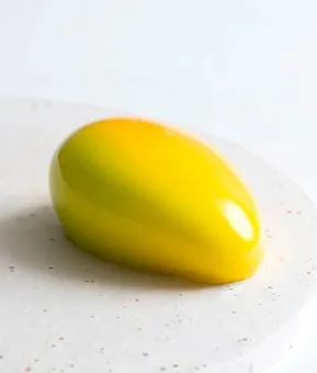 Radošā mango torte 