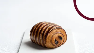 Kārtainās mīklas maizīte ar šokolādi - "pain au chocolat"